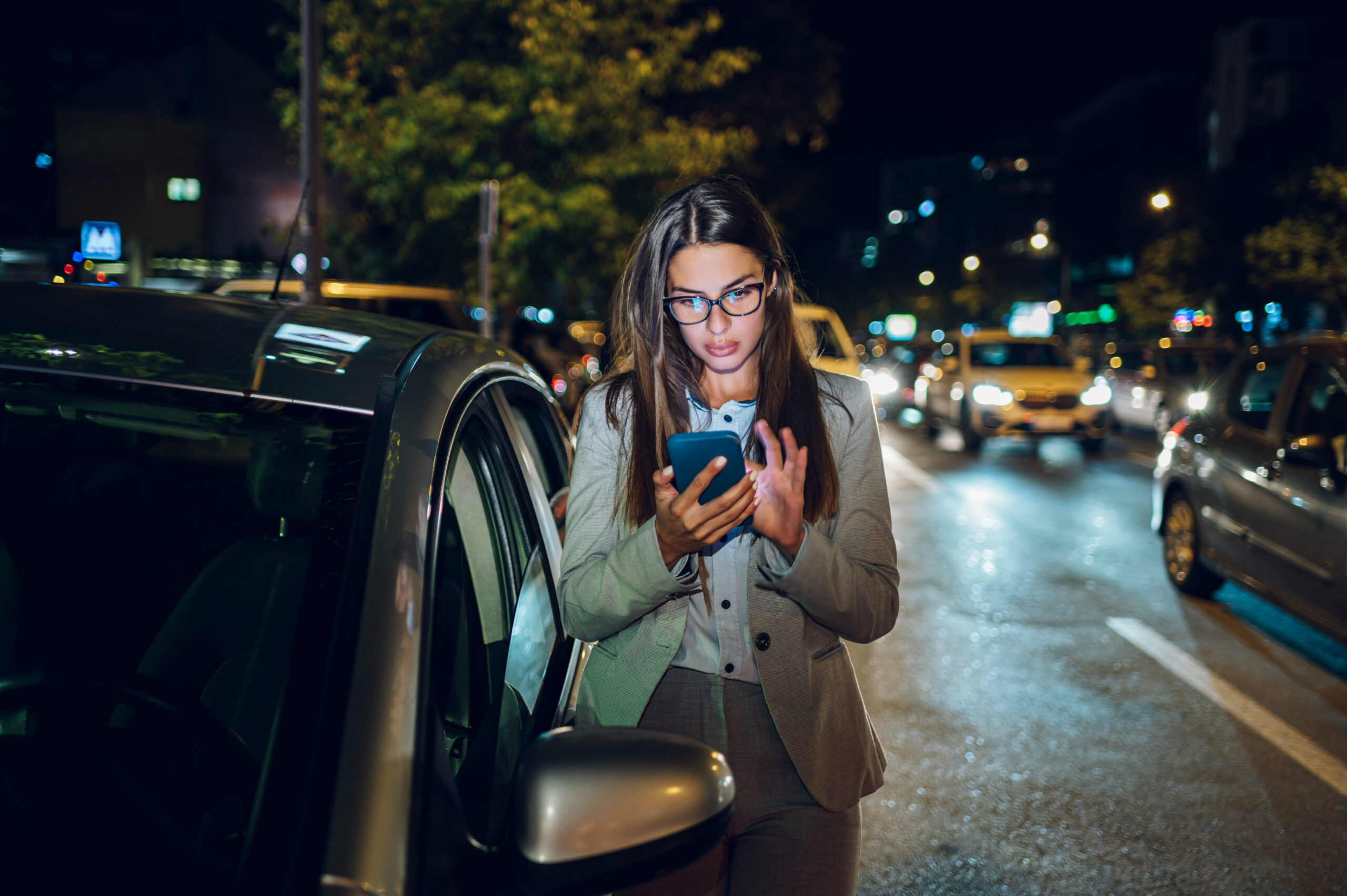 Nighttime Roadside Assistance Services - Stay Safe While Waiting