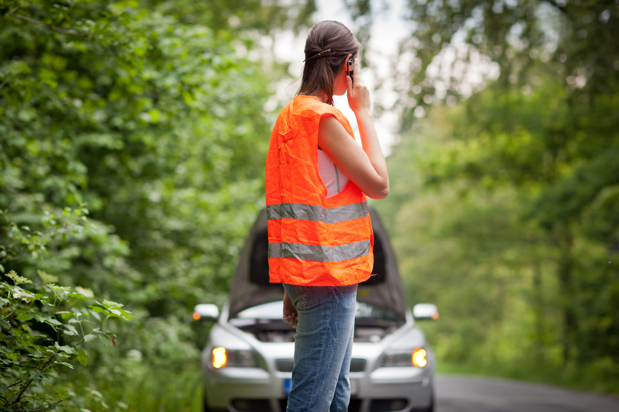 How to Call a Towing Company - What They Need to Know
